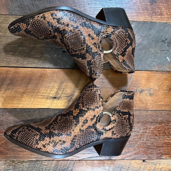 Frye Block Heel Snake Print Leather Boots 2 inch heel Size 10M - Picture 5 of 11